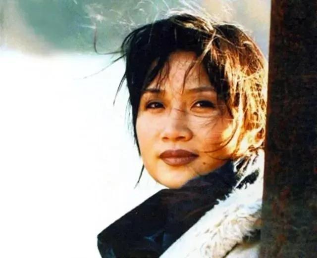 “苦海无涯，回头是岸”，2次被小三，李娜比你想象的更惨