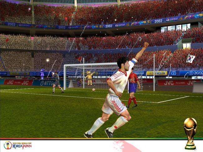 足球游戏与现实中的对比,足球游戏基础知识