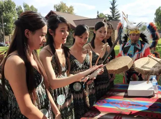 《人间尽兴清单》华姐的打开方式,你根本想不到