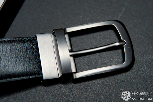 男人的必需品，苏宁极家头层牛皮皮带的双面设计有点意思