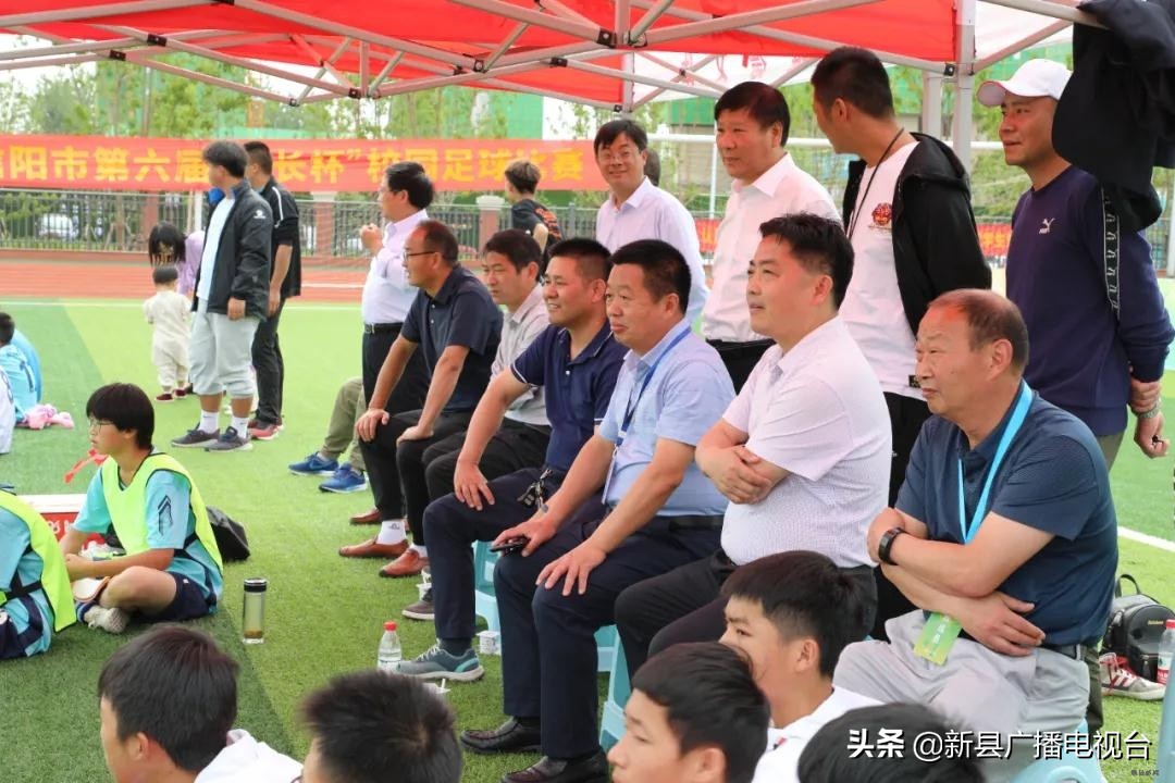 信阳市青少年足球联赛比赛,信阳市区长杯校园足球赛