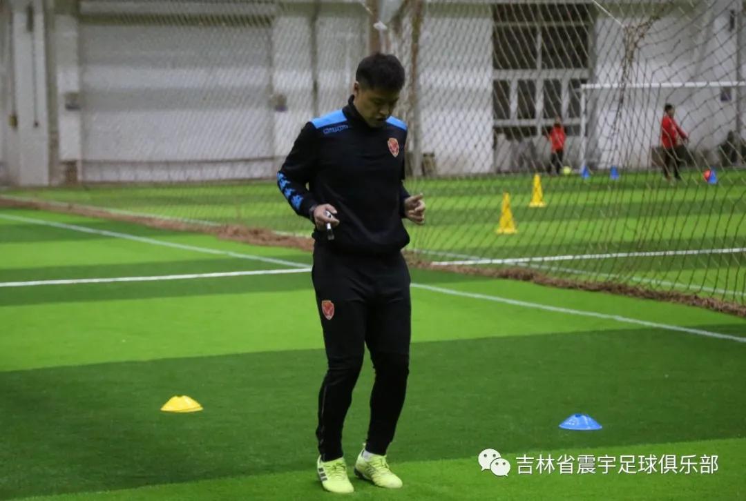 新奇之余,皆是寄望——震宇足球进驻农博园搏一搏室内足球场