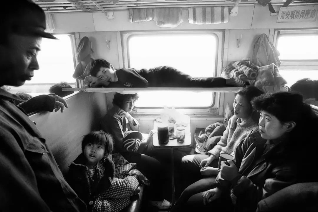 回忆二十几年前坐绿皮车的感觉,坐老式绿皮车是什么感觉