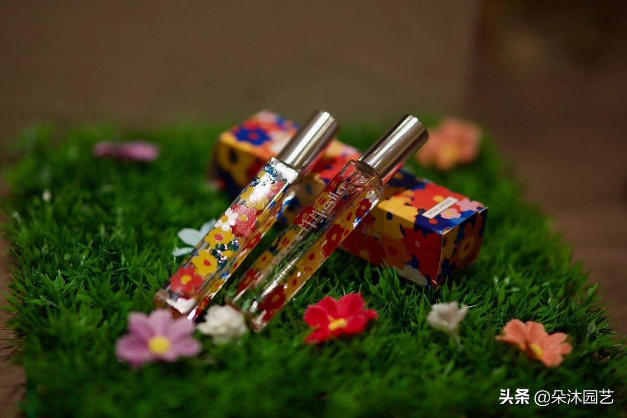 鲜花与香水,鲜花与香水拍摄