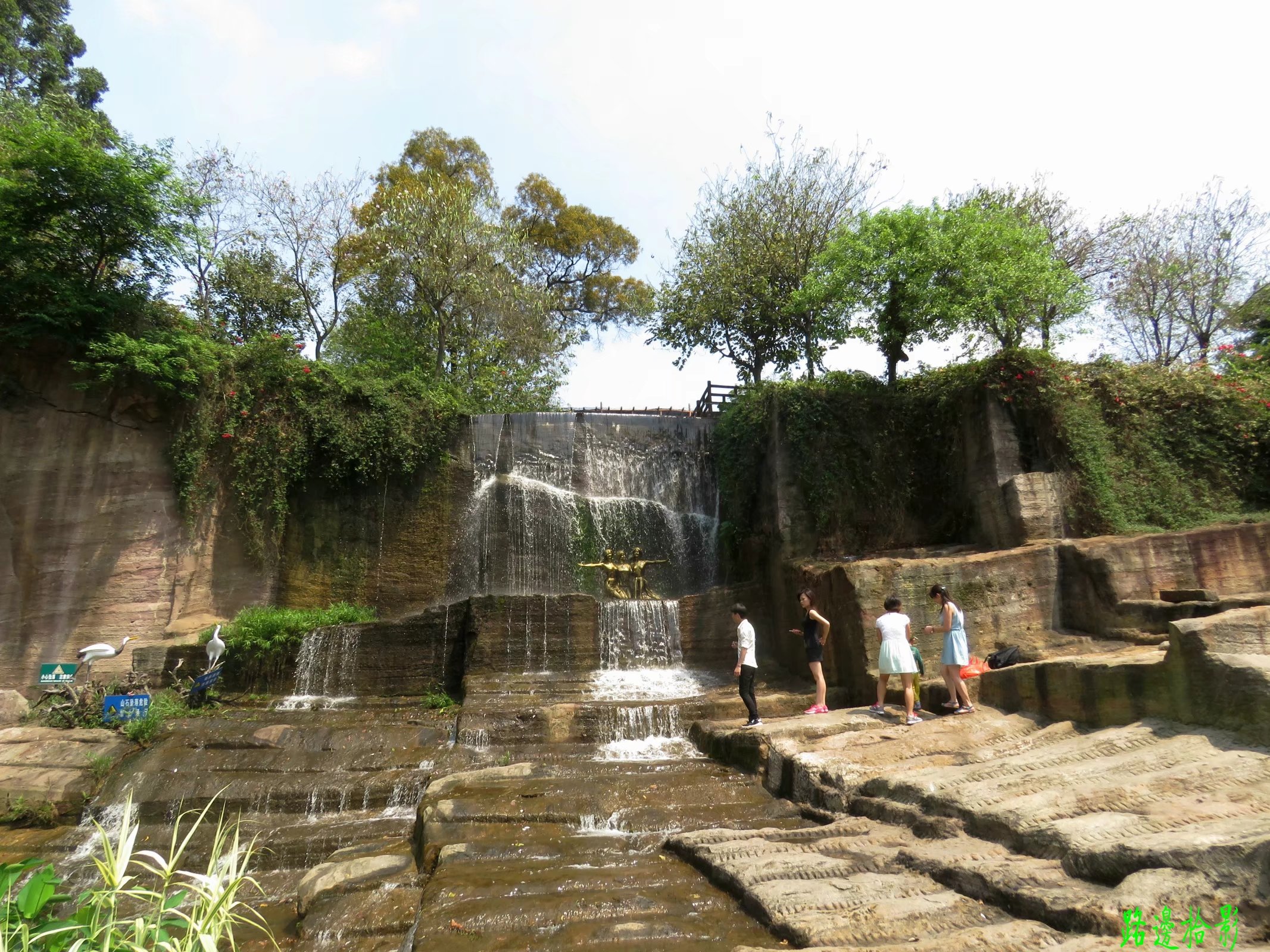 广州莲花山景点,岭南莲花山全景