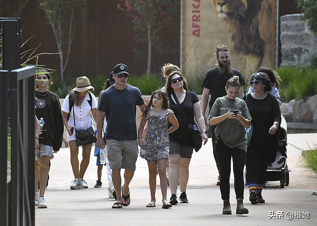 马特达蒙携妻参加威尼斯电影节,马特达蒙全家