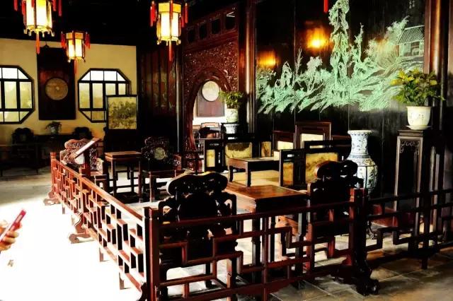 中国园林的诗情画意之美,虽由人作宛自天开的造园理念