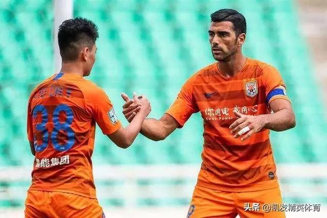 陈戌源座客《足球之夜》:引援方向有调整，鲁能本土锋线迎来机会