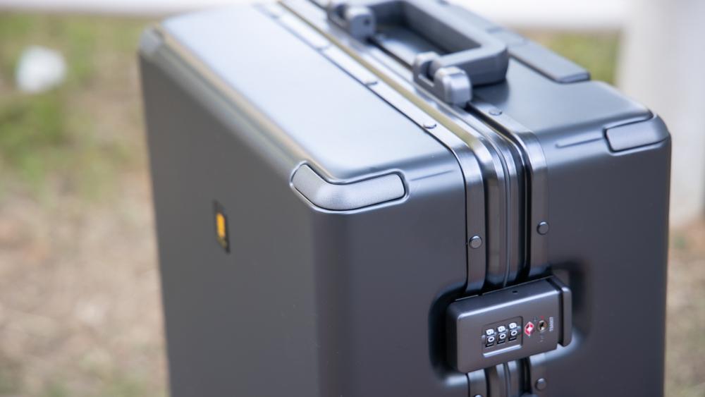 level8地平线,地平线8号level820英寸行李箱