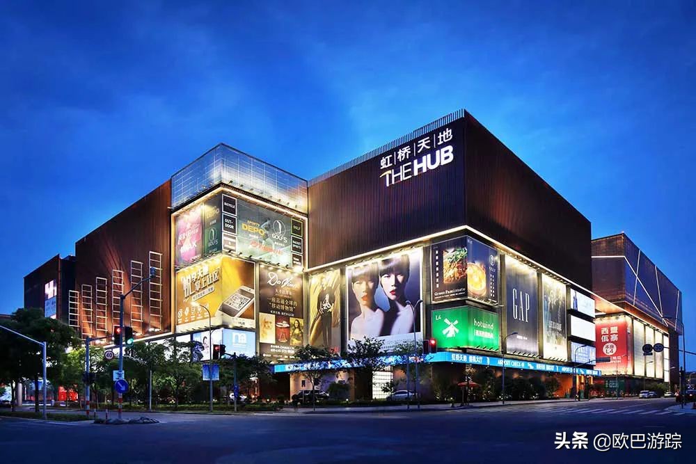 魔都四叶草洲际酒店，享缤纷自助大餐，国庆畅玩快闪啤酒节