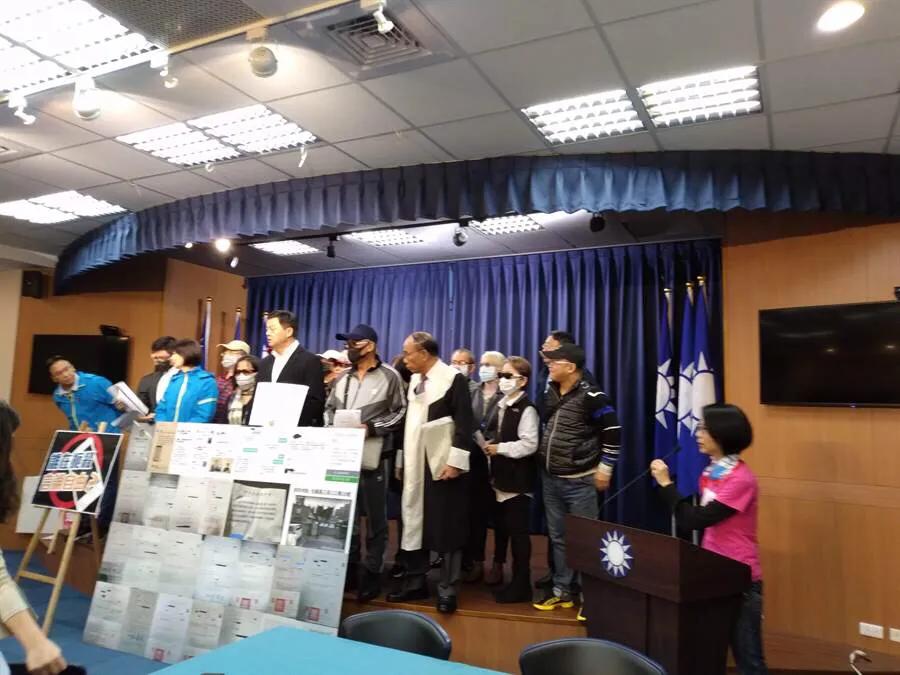 陈水扁到处跑,百姓被“查水表”,国民*党**“打鬼”批蔡英文