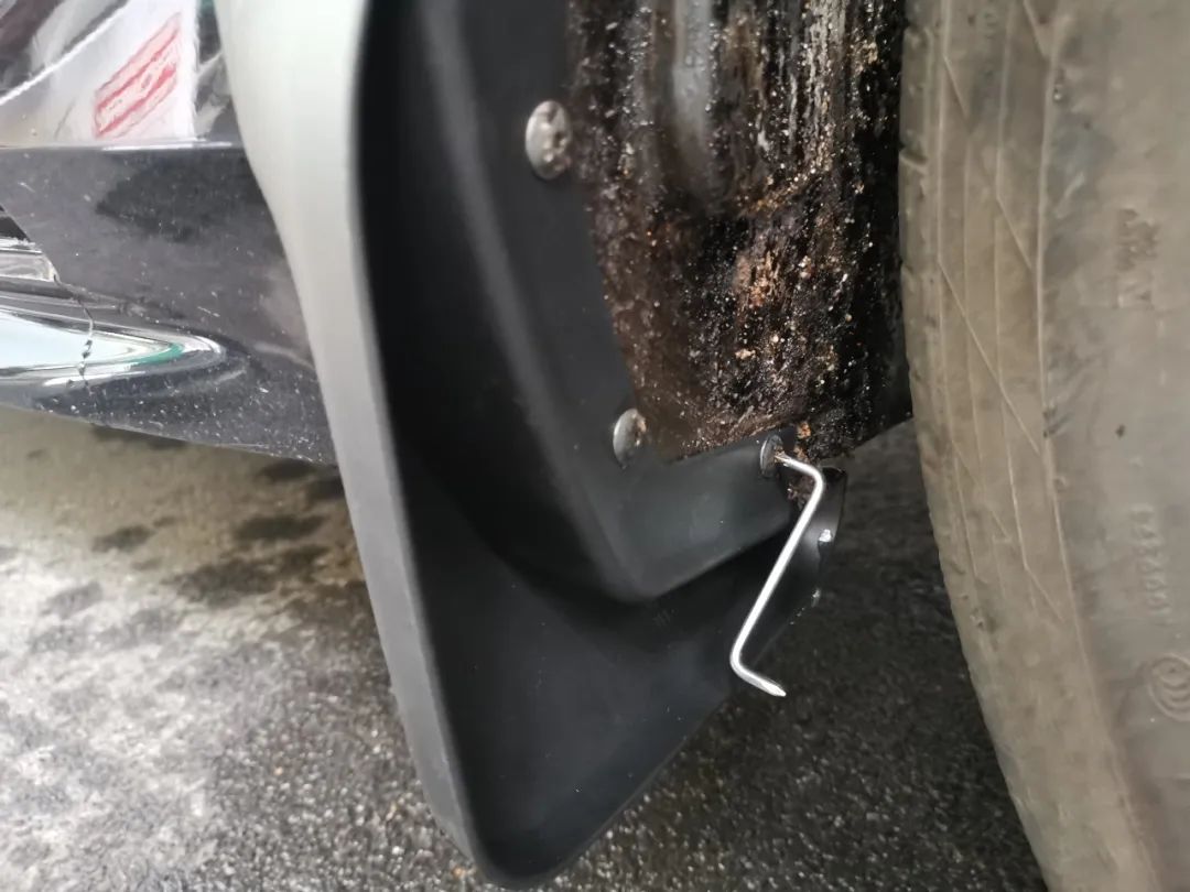 车上沾柏油怎么处理,车上沾沥青原因