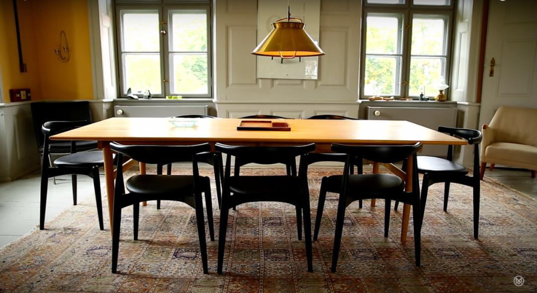 CarlHansen主理人的家：他买了一座古堡放丹麦现代设计家具