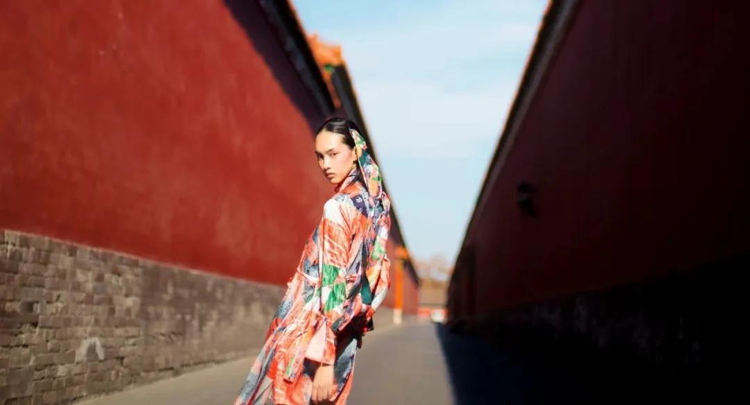 惊艳了全世界的中国风服装,究竟美在哪里?