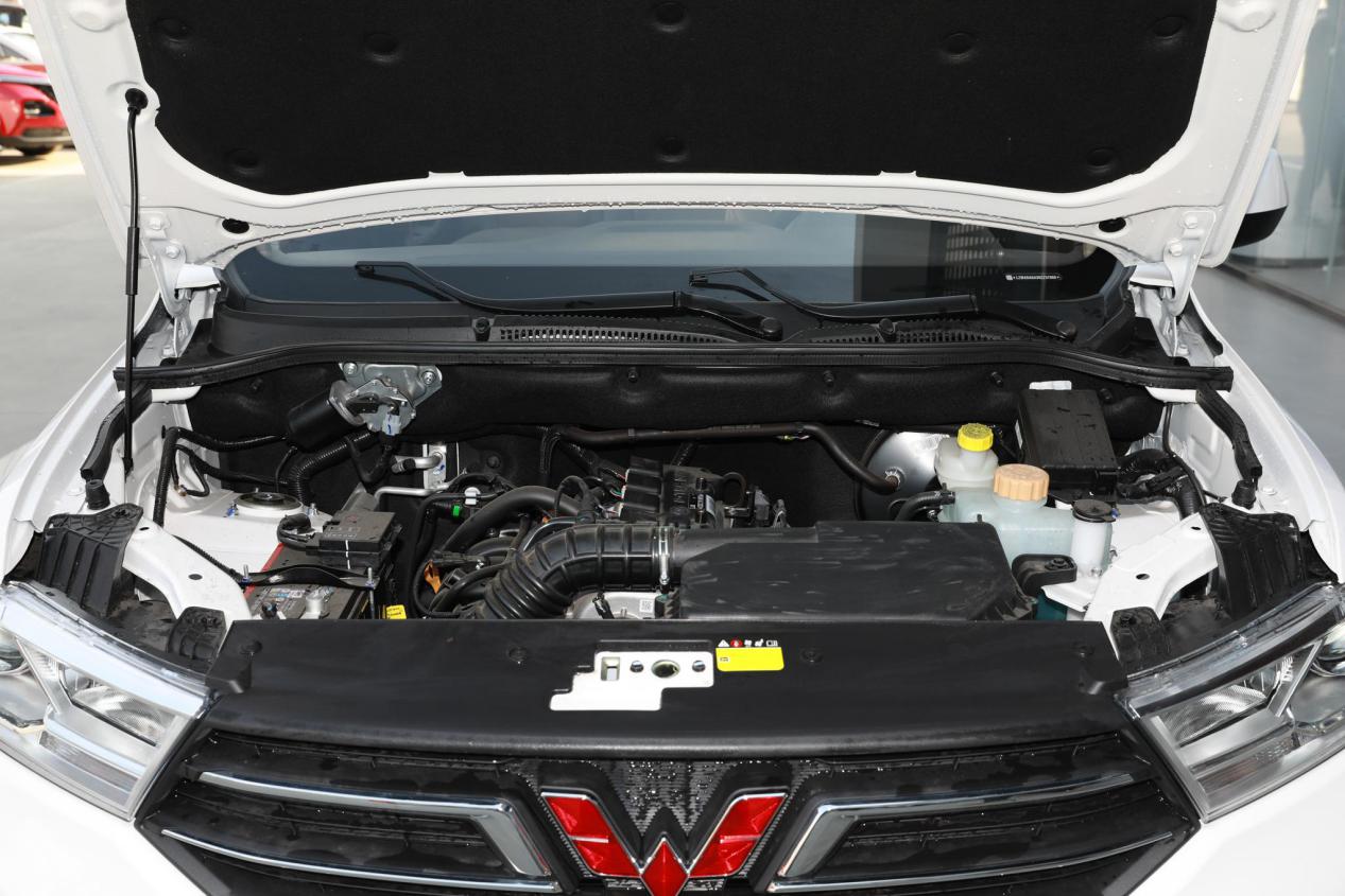 五菱宏光空间小吗,五菱宏光空间宽敞