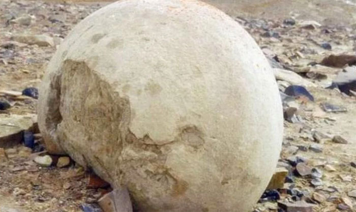新疆发现神秘的石球,神秘的石球来历