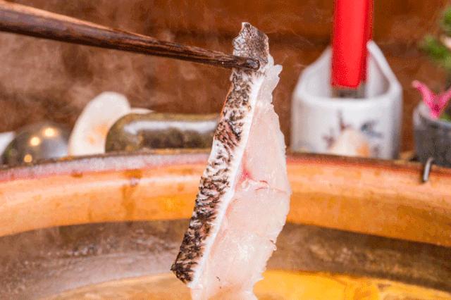 排爆新天地！魔都港式火锅界杀出黑马，开卖「澳洲青龙黄金锅」