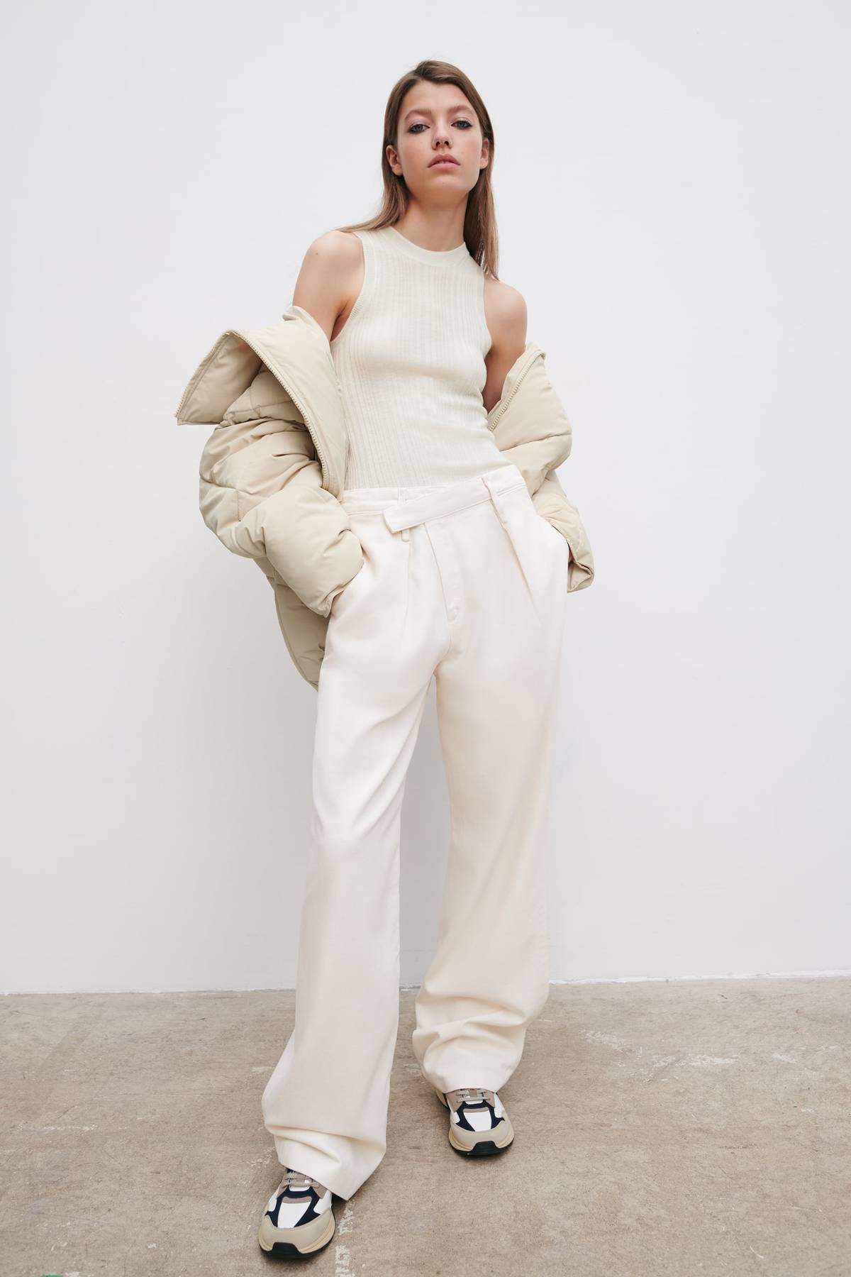 加拿大鹅羽绒服黑标好还是红标好,加拿大鹅羽绒服在加拿大卖多少钱