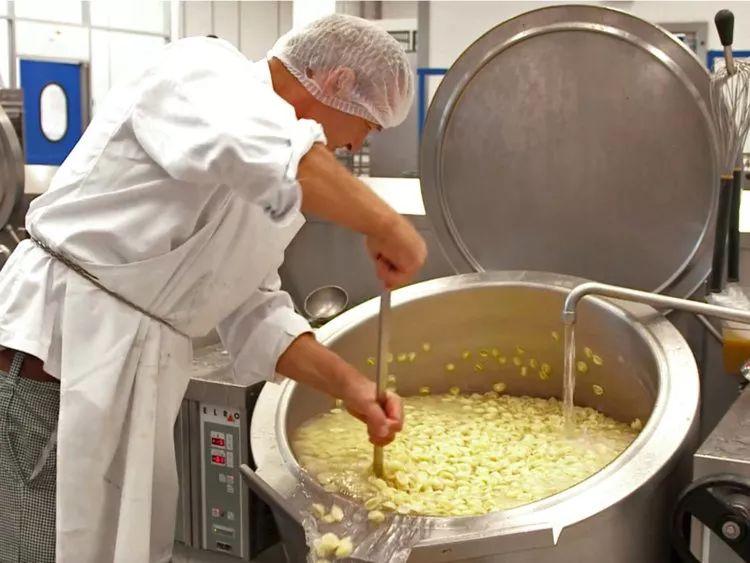 最不好吃的飞机餐有哪种,最好的飞机餐有哪些