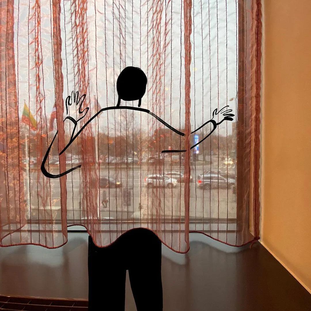 47岁大叔放弃高薪工作，一天画一幅成年人插画，看完让人心生欢喜