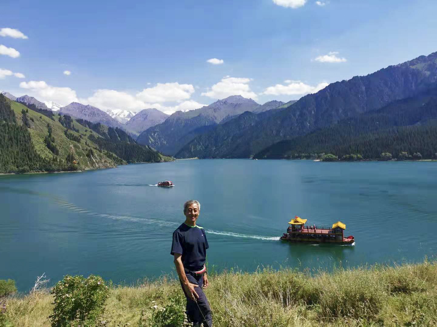 65岁老人自驾游新疆,69岁老人新疆旅行