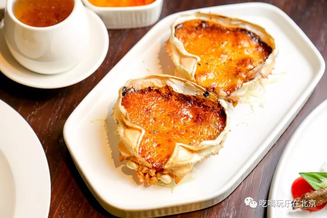 吃海鲜龙虾帝王蟹自助,海胆海鳌虾自助