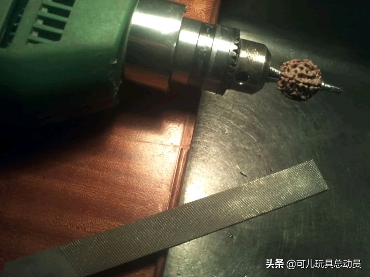 我爱做手工：给大家发一个无齿金刚圆珠的手工打磨过程