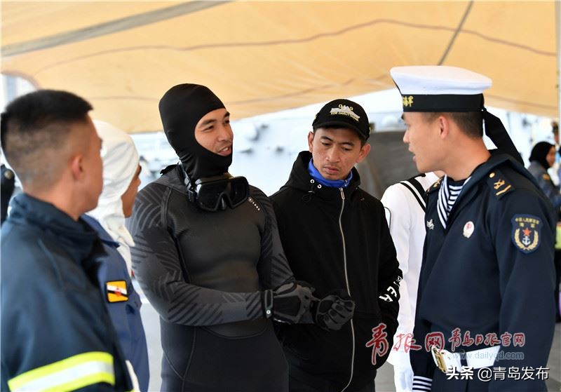 中俄官兵互相参观军舰,2024海军节舰艇开放日有哪些舰艇