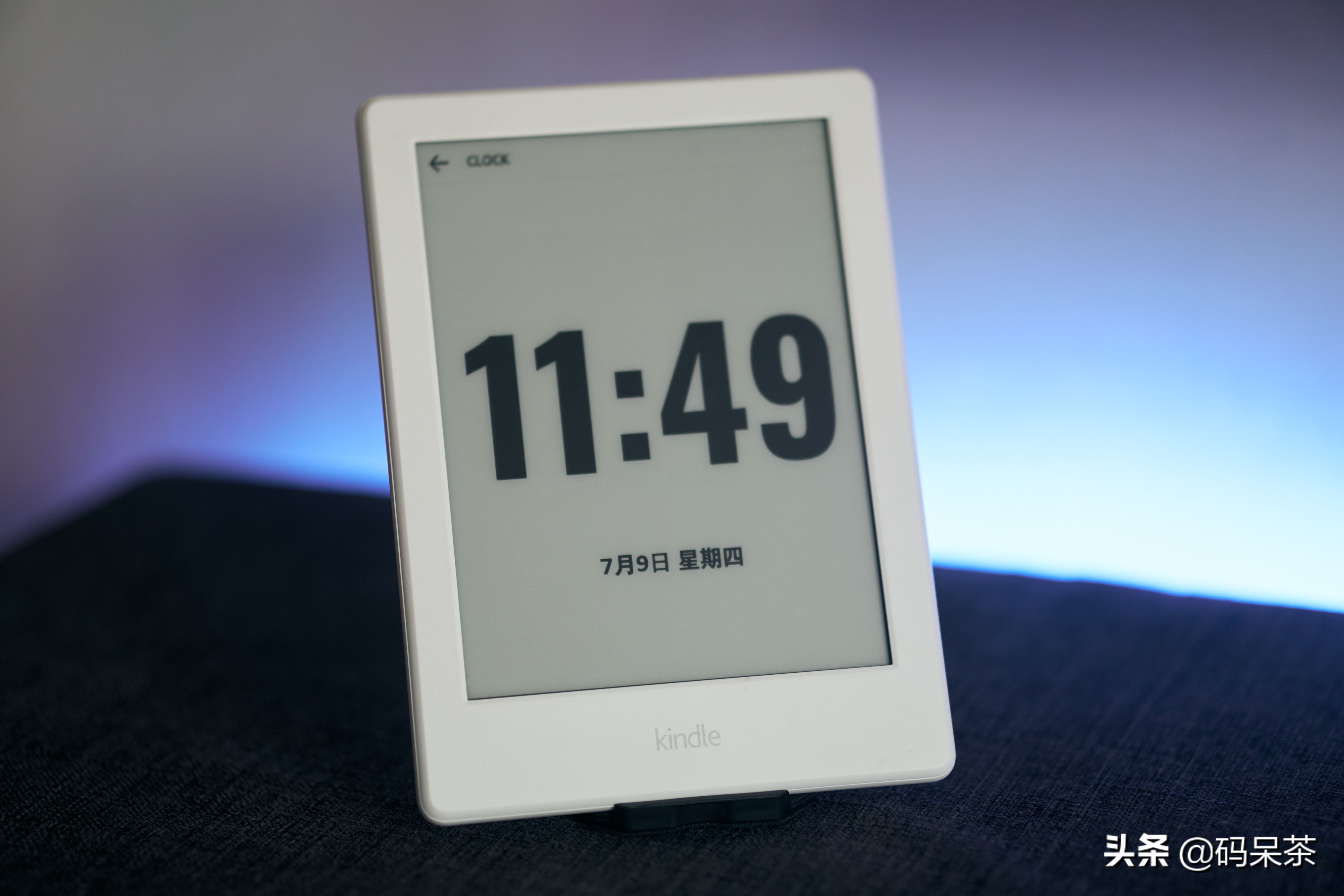 笔记本外接显示器桌面怎么摆放,笔记本外接显示器怎么美化屏幕