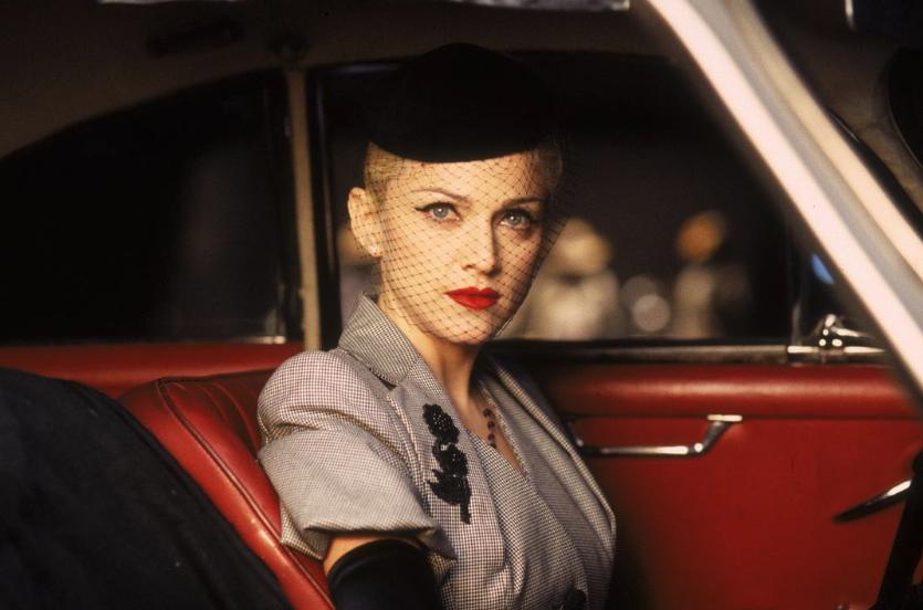 《八佰》勇夺全球年冠、女排姑娘上场、菊次郎重映