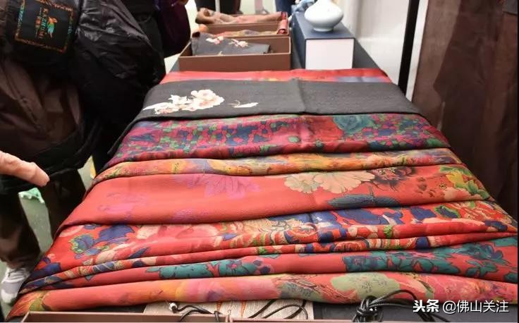 广东佛山庙会开锣,佛山热闹