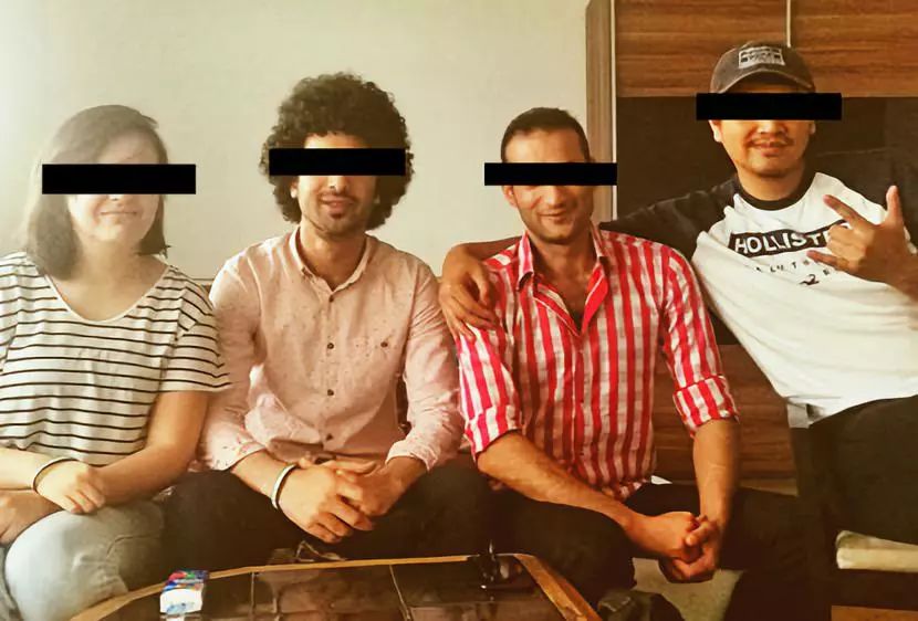 “我，4000万院线电影总导演，入围戛纳，如今在卖火锅底料！”