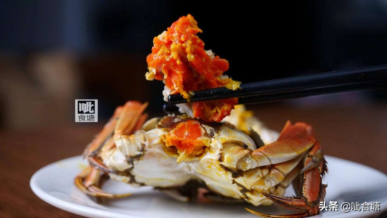 秋天肥美的大闸蟹,大闸蟹哪个季节最好吃最肥美