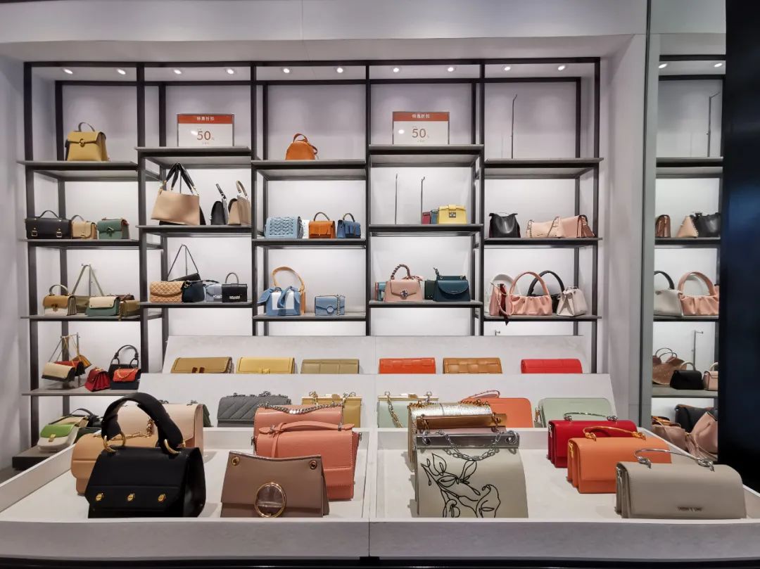 买护肤品送口红,买护肤品送化妆品