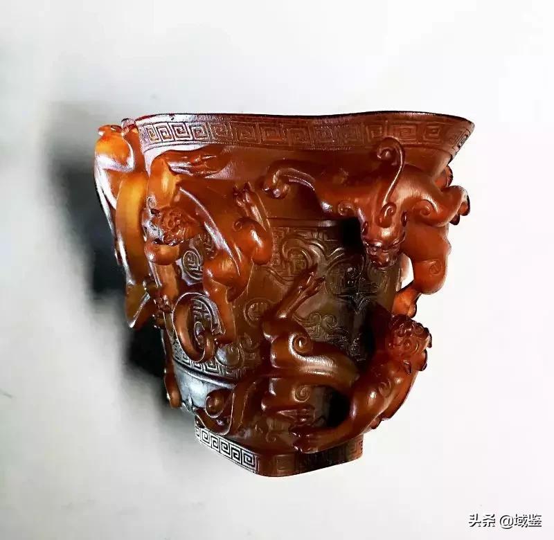 最老的犀牛角雕件,极少见红色犀牛角雕