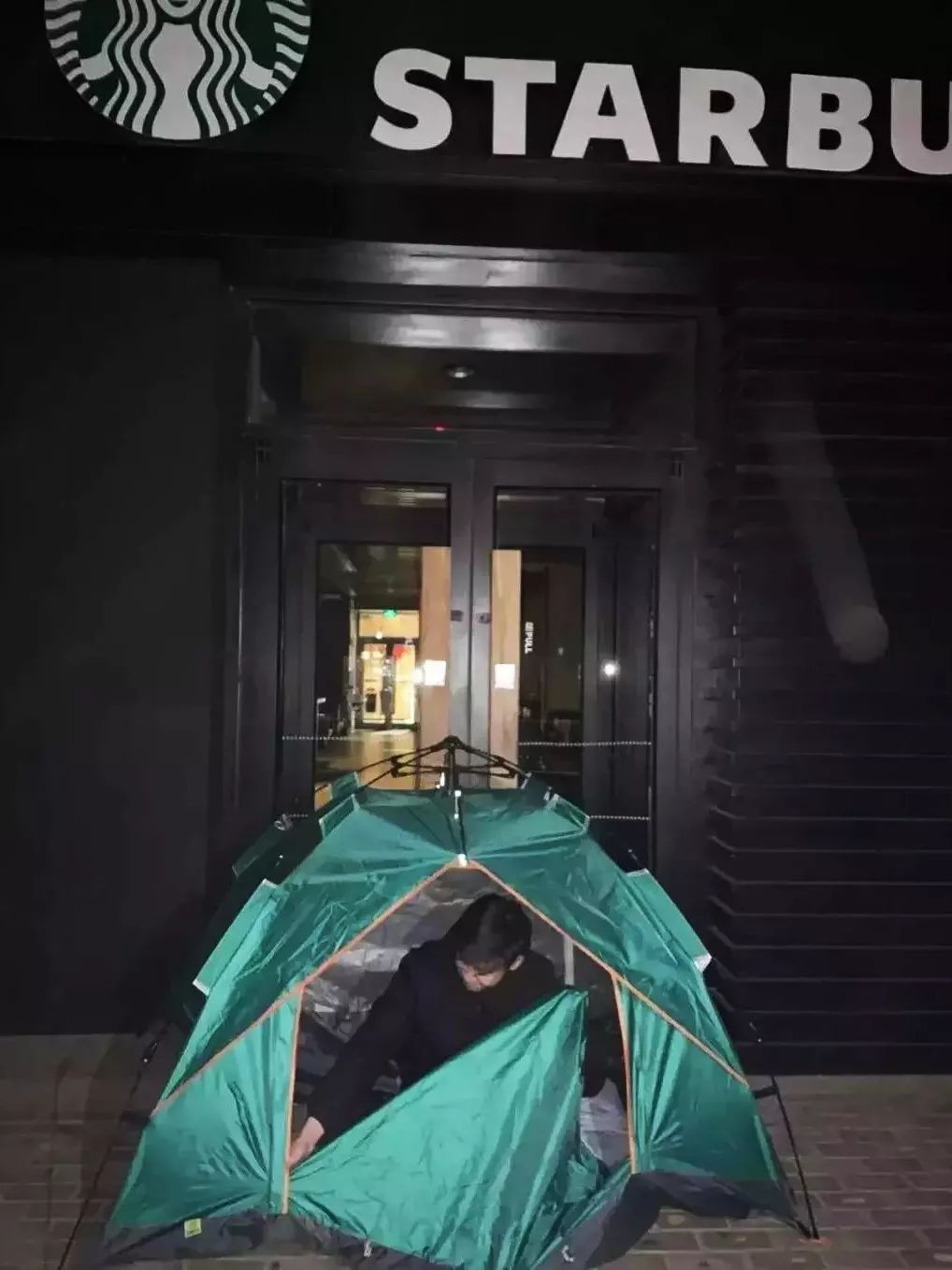 月薪上万存款为0,月薪3500存款200万