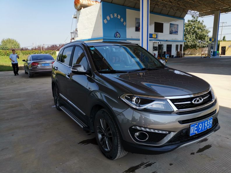 奇瑞瑞虎8plus和三代h6哪个油耗低,瑞虎5x表显油耗和实际油耗