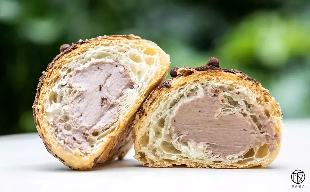 一*爆口**浆的咩咩包来了，今天也是努力营业的奈雪咩！