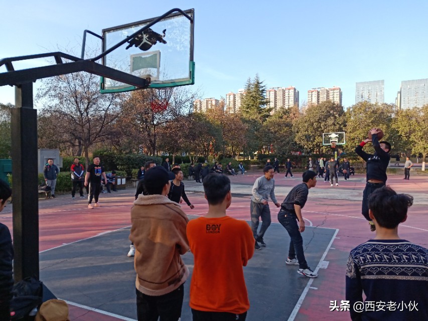 西安哪里有免费的体育运动场地,西安超级运动公园