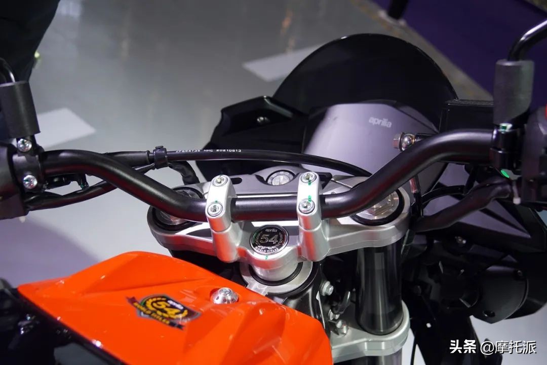 街车有两种，能战斗的街车和其他街车