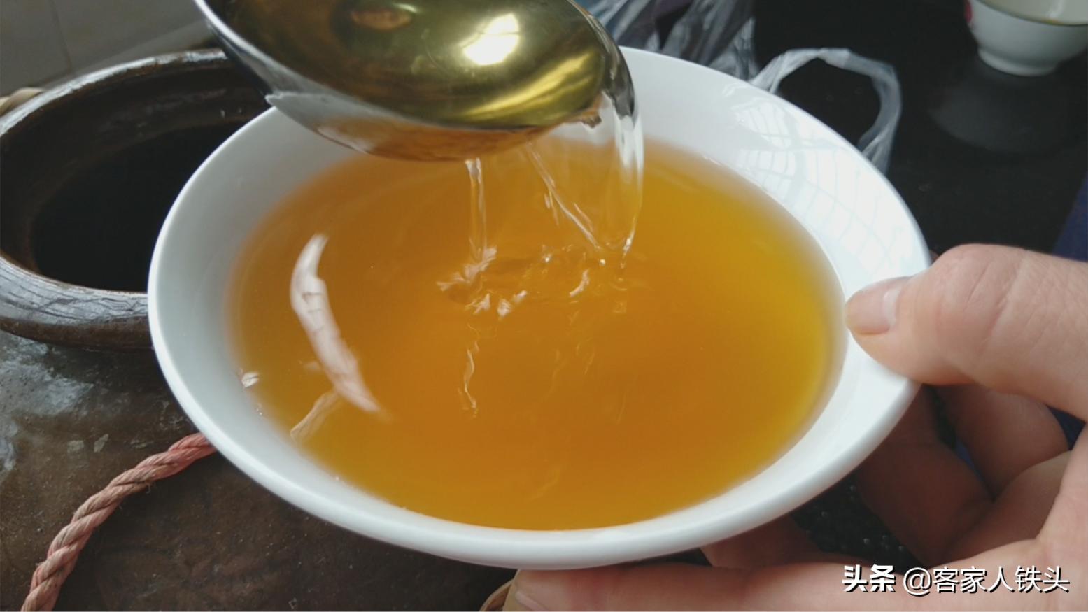 猪脚想要好吃，不要乱加大料做，手把手教你做一锅，吃一次就爱上