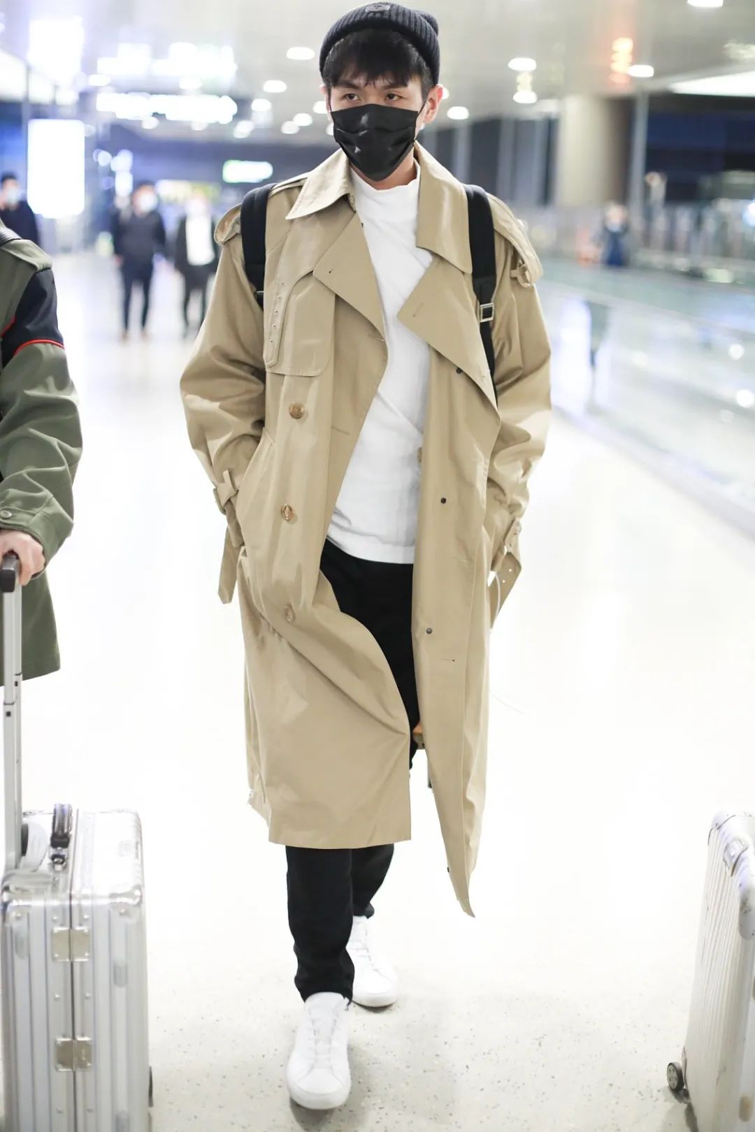 别再说每个男人衣柜里都需要一件风衣了!你们真的会搭配吗?