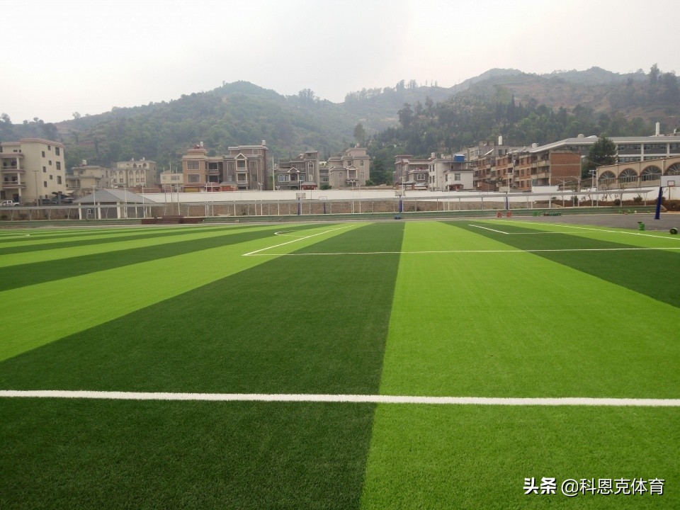 人造草坪静电接地处理方法,人造草坪为什么有静电