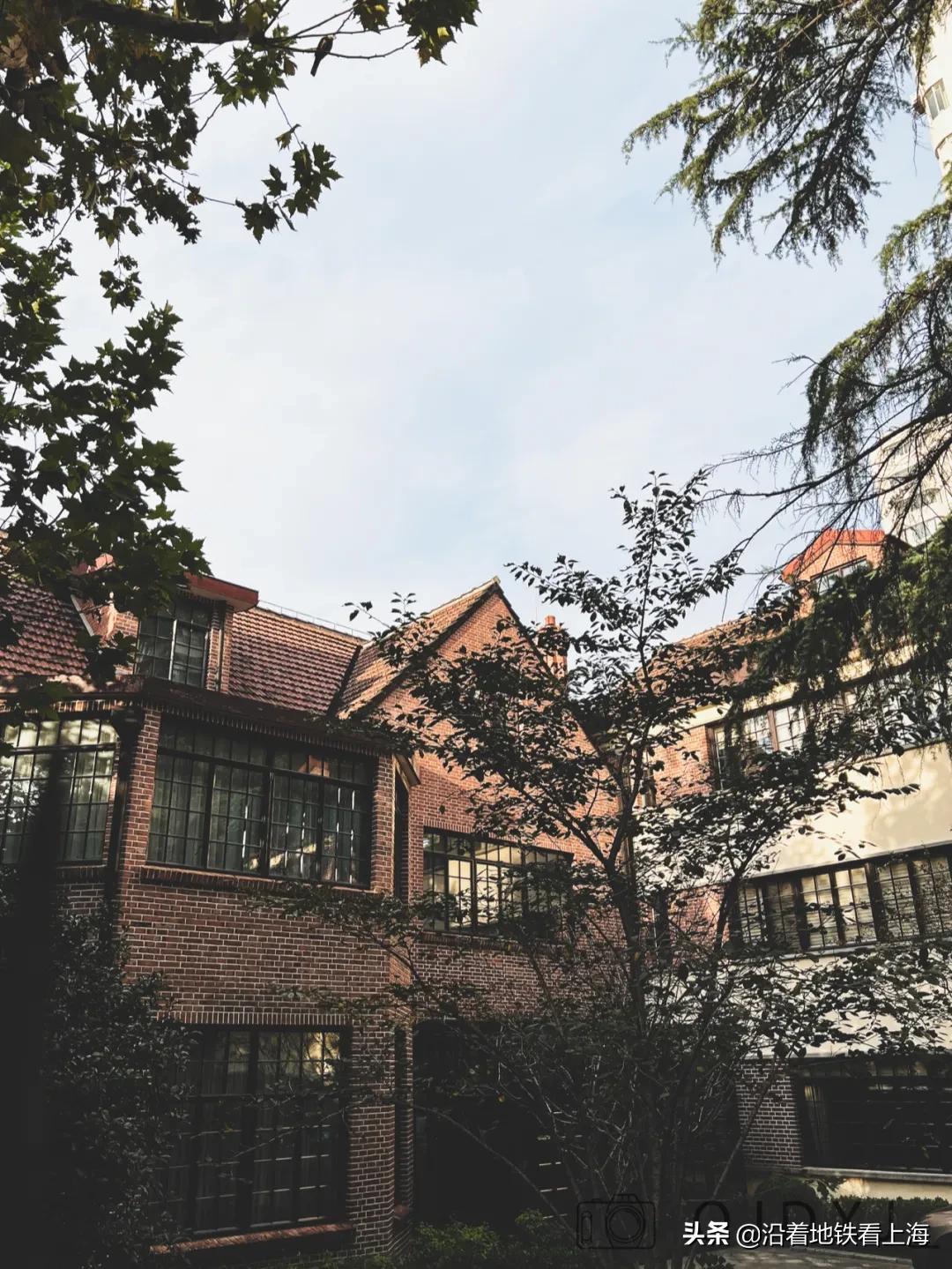 上海地铁1号线衡山路至常熟路,衡山路地铁站几号线