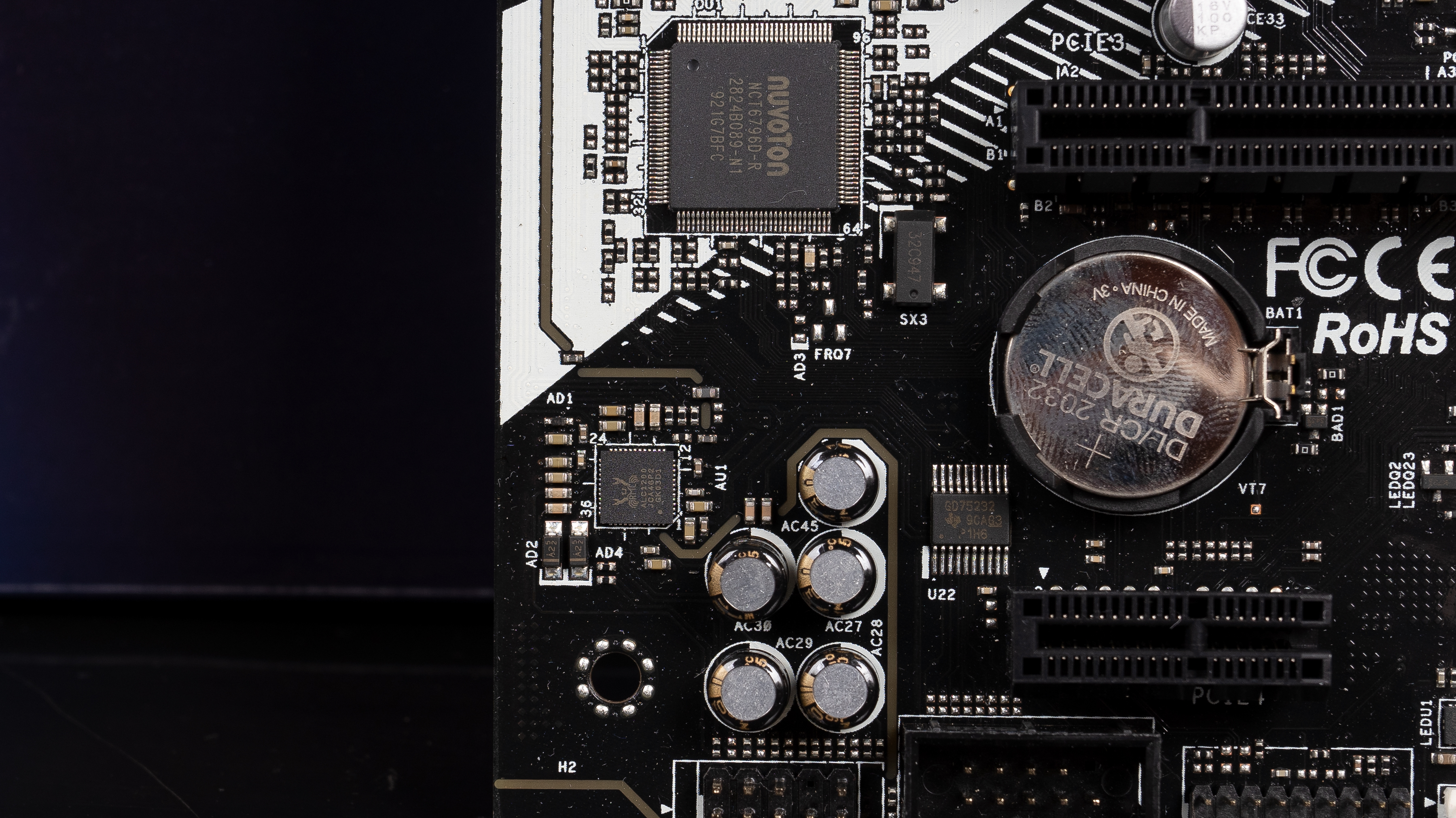 49年入国军？3700X+B550+2070S够用*党**装机