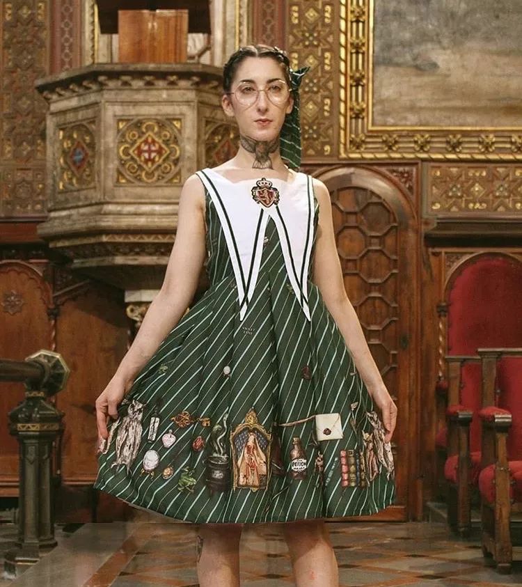 洛丽塔复古宫廷风轻洋装,紫红色洛丽塔洋装