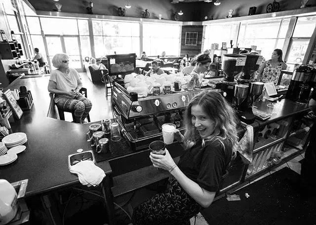 成为一名咖啡师需要具备哪些条件,成为一个咖啡师要多久