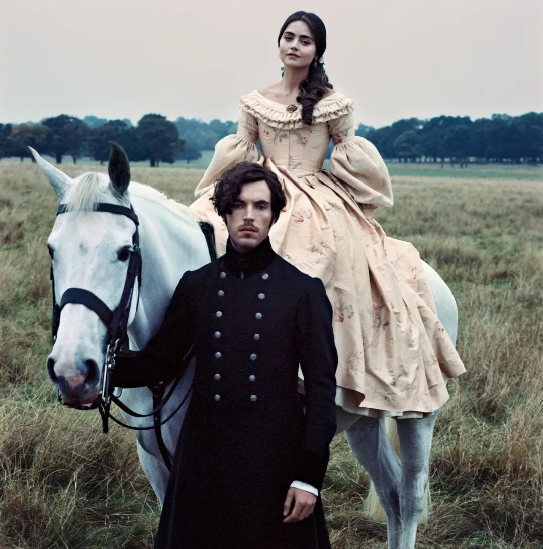 维多利亚女王佩戴的珠宝,维多利亚时期手链