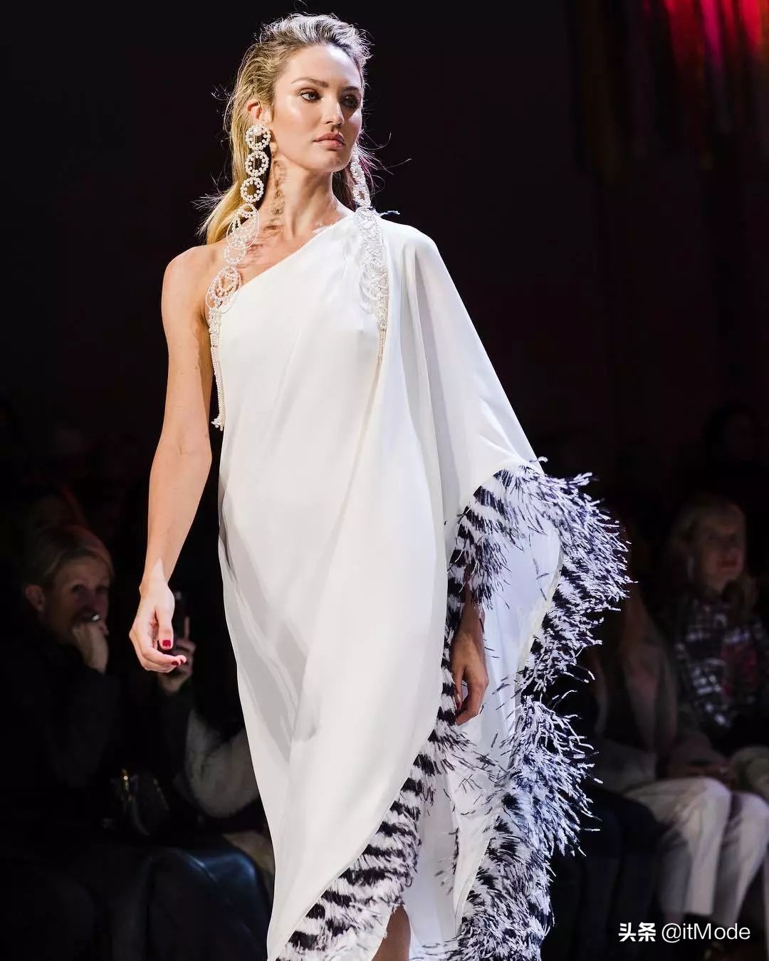 2024春夏五大流行趋势早穿早时髦,2019春夏4大流行趋势照着穿美到哭