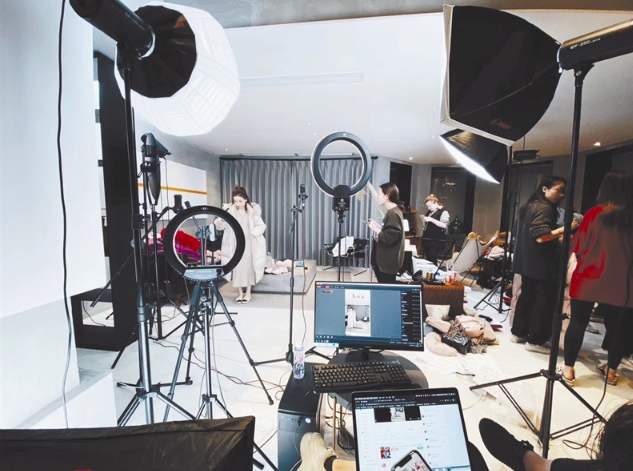 直播违规售假店铺会怎么样,警惕直播带货网上店铺售假行为